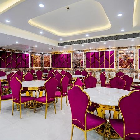 Townhouse Grand Address Hotel And Banquet Газиабад Экстерьер фото